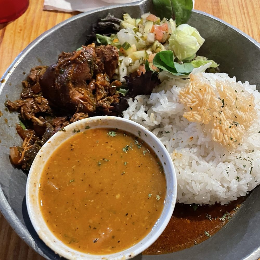 Perico Ripiao Latin Food - Pollo guisado - Dominican Near Me - Kissimmee, Florida Perico Ripiao Latin Food - Pollo guisado - Dominican Near Me - Kissimmee, Florida