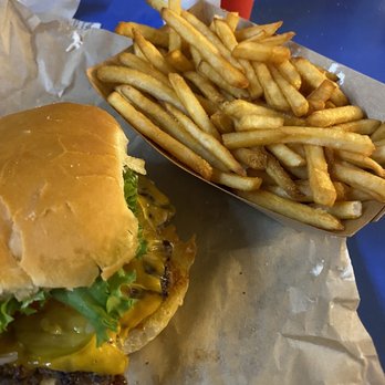 Gil's Broiler & Manske Roll Bakery - 1/4 pound cheeseburger with fries - Burgers Near Me - San Marcos, Texas Gil's Broiler & Manske Roll Bakery - 1/4 pound cheeseburger with fries - Burgers Near Me - San Marcos, Texas