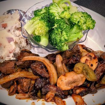 Friendly's - Beef Tips & Mash - Ice Cream & Frozen Yogurt Near Me - Melbourne, Florida Friendly's - Beef Tips & Mash - Ice Cream & Frozen Yogurt Near Me - Melbourne, Florida