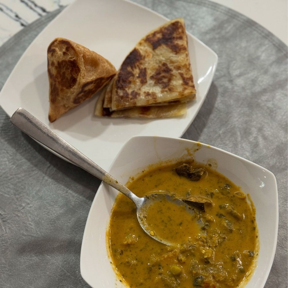 Appu's Turmeric Cafe - Samosa, flat bread, Maharaja soup - Vegetarian Near Me - Long Beach, California