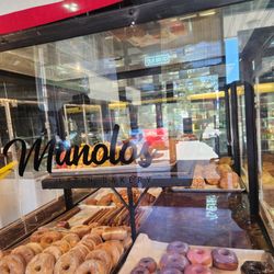 Manolo's Bakery