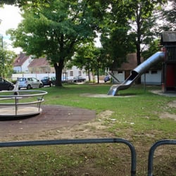 Öffentlicher Spielplatz In der Remboldstraße