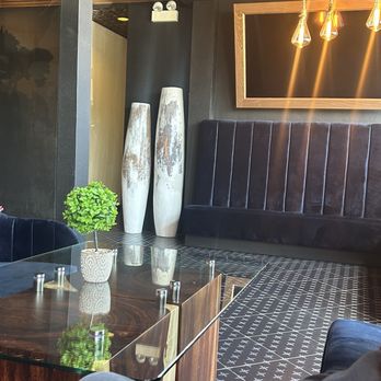 Hacienda Calavera - Waiting room/ bar - New Mexican Cuisine Near Me - Schaumburg, Illinois