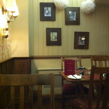 Red Lion Hotel (London) - Part of the breakfast room/restaurant - Hotels Near Me - Uxbridge, XGL