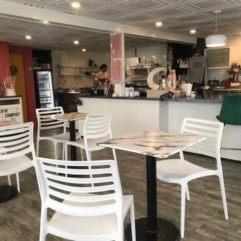 Flamingos Coffee Bar - Inside - Coffee & Tea Near Me - Hampton, New Hampshire