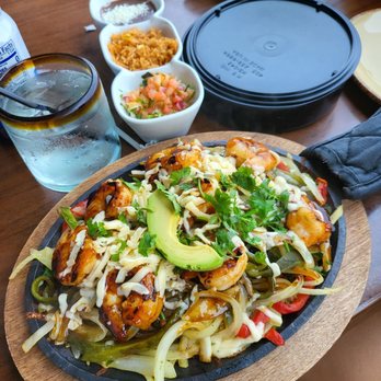 Temazcal Tequila Cantina - Shrimp fajitas - Mexican Near Me - Boston, Massachusetts