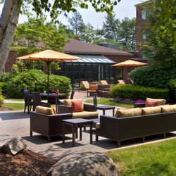 Courtyard by Marriott Boston Stoughton - Outdoor Courtyard