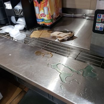 Taco Bell - A manager was sitting about 6 feet from this and never once made any effort to clean it before heading back behind the counter. - Fast Food Near Me - Hilliard, Ohio