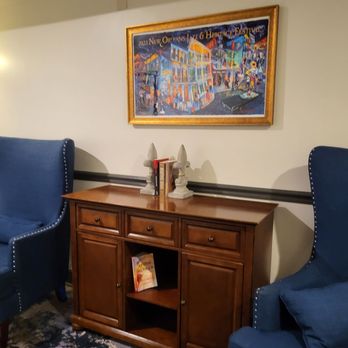 St. Charles Inn - Lobby to room decor - Hotels Near Me - New Orleans, Louisiana