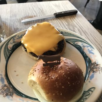 Peter Luger - Diner cheeseburger? Nope. Looks like it tho - Steakhouses Near Me - Brooklyn, New York Peter Luger - Diner cheeseburger? Nope. Looks like it tho - Steakhouses Near Me - Brooklyn, New York