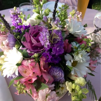 Rincon Flowers - Sonoma Wedding - Table Centerpieces - Florists Near Me - San Francisco, California Rincon Flowers - Sonoma Wedding - Table Centerpieces - Florists Near Me - San Francisco, California