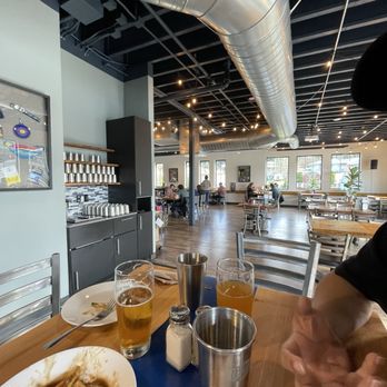 Thunder Island Brewing - Inside - Breweries Near Me - Cascade Locks, Oregon