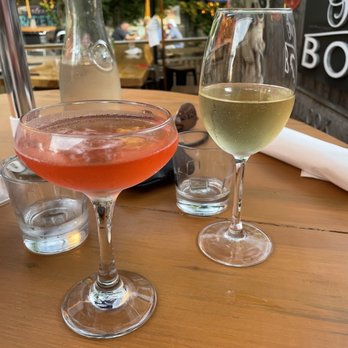 Eli Cannon's - American Near Me - Middletown, Connecticut
