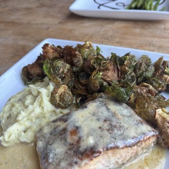 Knife And Stone - Salmon - Bars Near Me - Newnan, Georgia
