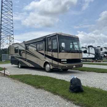 Starlite RV Park - Spacious pull through lot - RV Parks Near Me - Stewartsville, Missouri Starlite RV Park - Spacious pull through lot - RV Parks Near Me - Stewartsville, Missouri