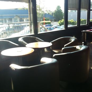Macquarie Arms Hotel - Seating - Pubs Near Me - Windsor, NSW
