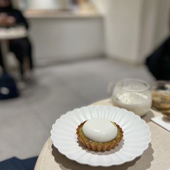 Lysee - Petit Jardin - Desserts Near Me - New York, New York