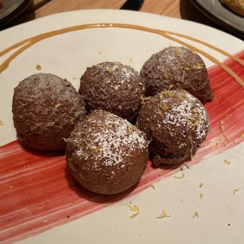 CHICA - LEMON BUELO DONUTS w/ CARAMEL & RASPBERRY SAUCE - Latin American Near Me - Las Vegas, Nevada CHICA - LEMON BUELO DONUTS w/ CARAMEL & RASPBERRY SAUCE - Latin American Near Me - Las Vegas, Nevada