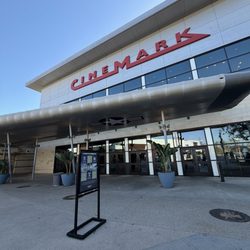 Cinemark Downey and XD - That's a wing of a plane