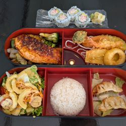 Sushi EN - Kaiseki Bento with Salmon