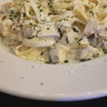 Trattoria Bella Sera - Chicken and artichoke with fettuccine pasta. Need i say more?? Delish! - Italian Near Me - El Paso, Texas Trattoria Bella Sera - Chicken and artichoke with fettuccine pasta. Need i say more?? Delish! - Italian Near Me - El Paso, Texas