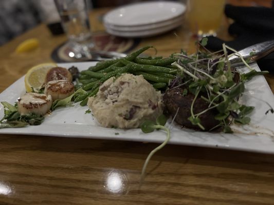 Buck & Honey's - Monona by null