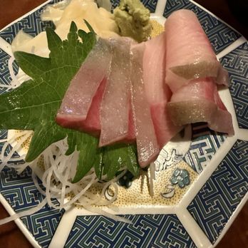 Ichika Sushi House - Hamachi sashimi - Japanese Near Me - Brisbane, California