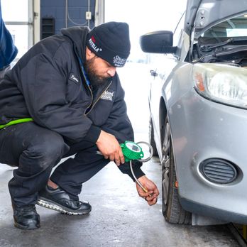 Strickland Brothers 10 Minute Oil Change - Oil Change Stations Near Me - Magnolia, Texas Strickland Brothers 10 Minute Oil Change - Oil Change Stations Near Me - Magnolia, Texas