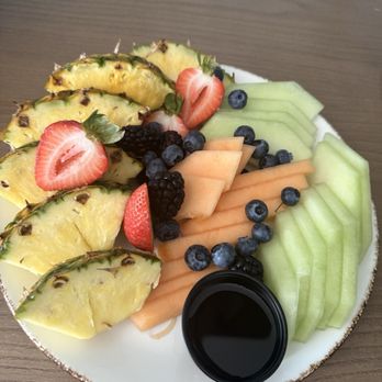 Margaritaville Hotel - Fruit plate - Hotels Near Me - San Diego, California Margaritaville Hotel - Fruit plate - Hotels Near Me - San Diego, California