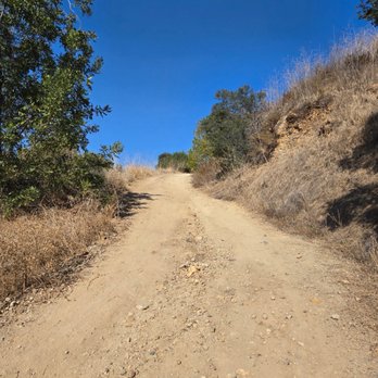 Bonnie Cove - Hiking Near Me - Glendora, California