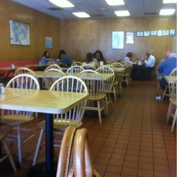 Zankou Chicken - Dining area - Mediterranean Near Me - Anaheim, California Zankou Chicken - Dining area - Mediterranean Near Me - Anaheim, California