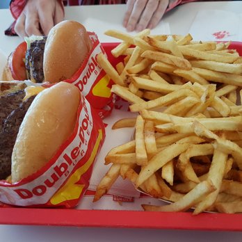 In-N-Out Burger - Fast Food Near Me - Waco, Texas