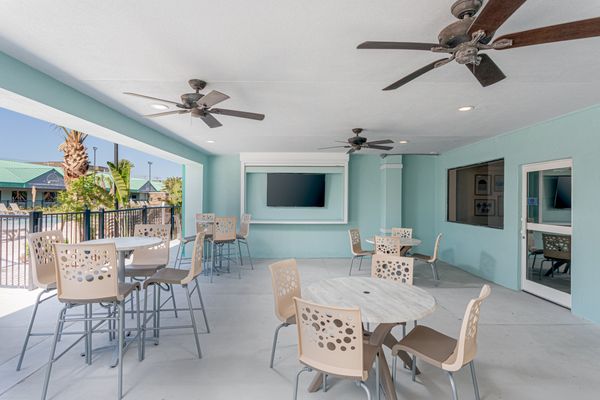 Beachside Hotel & Suites by null