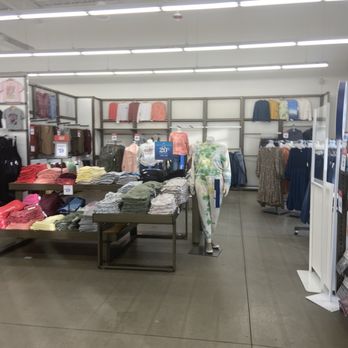 Old Navy - Men's Clothing Near Me - Colonial Heights, Virginia