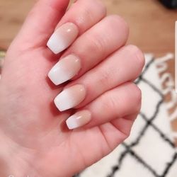 Elizabeth Nails and Beauty