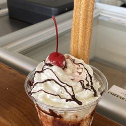 La Bonita Paleteria - Churro Sundae