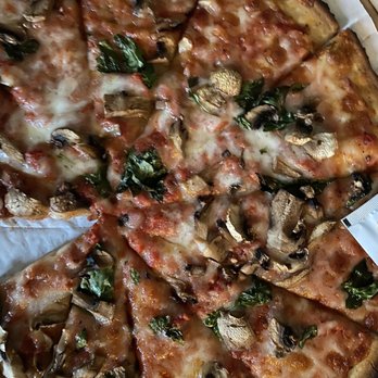 Cheech's Pizza - Pizza Near Me - Los Angeles, California