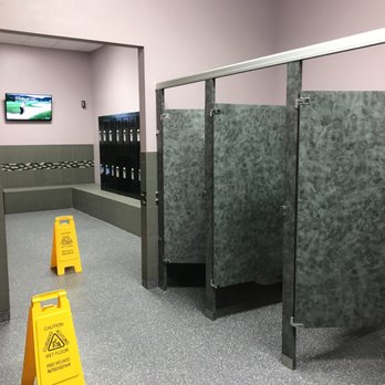YouFit Gyms - Women's restroom/locker room - Trainers Near Me - Orlando, Florida
