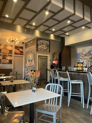 Big Mama's & Papa's Pizzeria by null