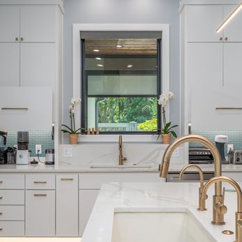 Jayson Chandler Homes - Custom home - transitional modern style - Jayson Chandler Homes - Custom Builders - General Contractors Near Me - Tyler, Texas Jayson Chandler Homes - Custom home - transitional modern style - Jayson Chandler Homes - Custom Builders - General Contractors Near Me - Tyler, Texas