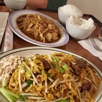 Bangkok Tokyo - Pad Thai with a side of rice - Thai Near Me - Alamogordo, New Mexico Bangkok Tokyo - Pad Thai with a side of rice - Thai Near Me - Alamogordo, New Mexico
