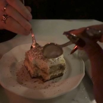 Donna's - tiramisu - Italian Near Me - Los Angeles, California