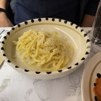 Taverna Urbana - tonnarelli cacio e pepe - Italian Near Me - Rome, RM Taverna Urbana - tonnarelli cacio e pepe - Italian Near Me - Rome, RM