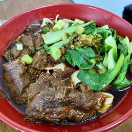 Taiwanese Beef Noodle Soup Taiwanese Beef Noodle Soup