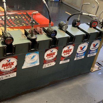 Valvoline Instant Oil Change - Oil Change Stations Near Me - POTOMAC FALLS, Virginia Valvoline Instant Oil Change - Oil Change Stations Near Me - POTOMAC FALLS, Virginia