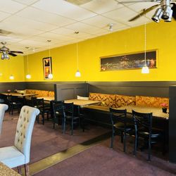 Thai Jing N Wings - Inside