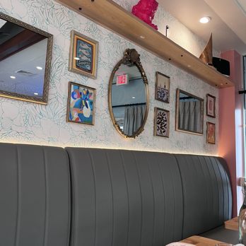 Dotty’s Kitchen & Raw Bar - Interior - Seafood Near Me - Quincy, Massachusetts
