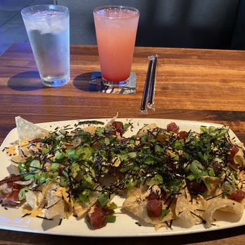 Yard House - Poke Nachos - Bars Near Me - Pasadena, California
