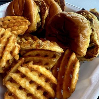Smalls Sliders - Burgers Near Me - McKinney, Texas