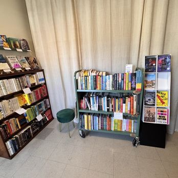 Bel Canto Books - Bookstores Near Me - Long Beach, California Bel Canto Books - Bookstores Near Me - Long Beach, California
